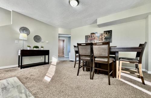 Lindenwald House | Charming 4BR Home in Liberty Township w Large Deck