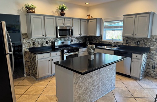 Cliftondale House | Charming 4BR Urban Oasis Near Airport, Downtown & Six Flags!