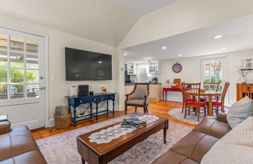 Mystic House | Charming 4BR Victorian Mystic Downtown
