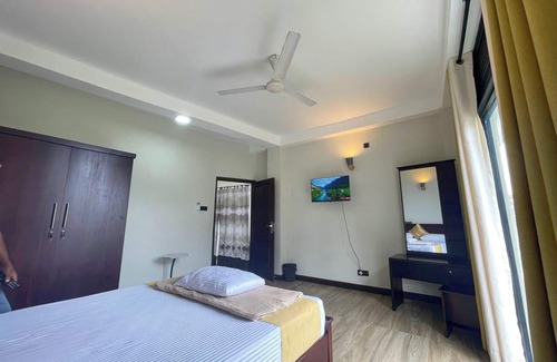 Kandy Hotel | Charming 5-bedroom hotel with WiFi, AC in lovely Kandy