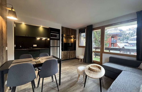 Plagne 1800 Apartment | Charming apartment with pool access and parking