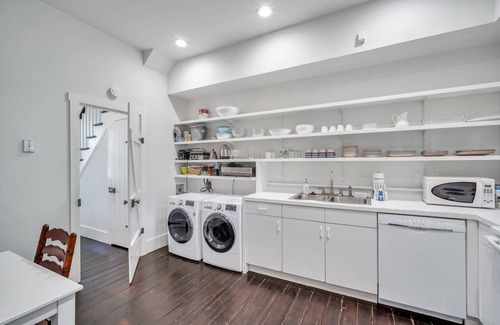 Beach Institute House | Charming Abode on Quiet Street w/Courtyard and Parking by Lucky Savannah