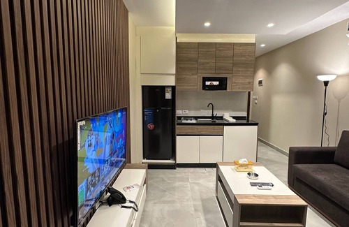 Al Swaifyeh Apartment | Charming Amman Apartment with Terrace and Parking