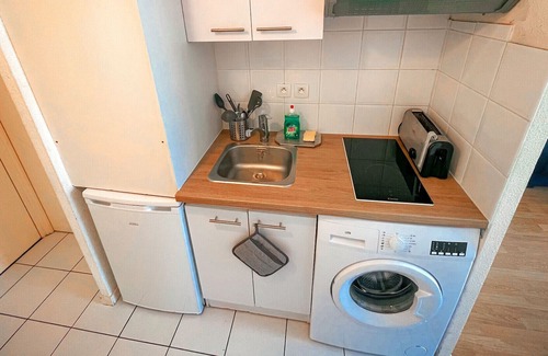 Talence Apartment | Charming and bright studio 10min from Bordeaux