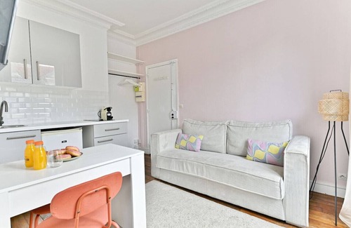 Plaisance Apartment | Charming and colorful Montparnasse apartment