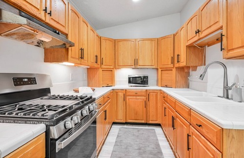 Canton Cabin | Charming and cozy 3-bedroom cabin featuring WiFi,and endless river frontage.