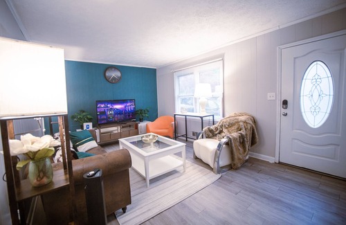 Fort McPherson House | Charming and Cozy Retreat Nestled in the Heart of Atlanta