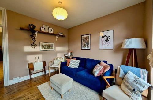 William Morris House | Charming and Modern Property With Garden