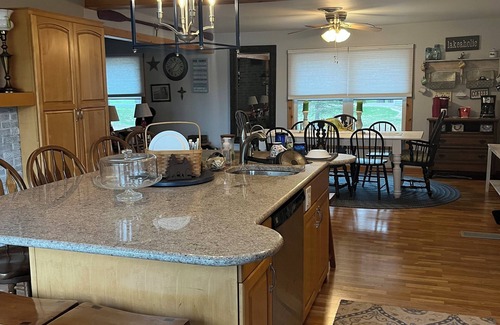 Nekoosa House | Charming and spacious 3-bedroom Lake Camelot house with WiFi and AC in Nekoosa