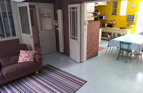 Les Lilas House | Charming and spacious house, for 12p. Garden, Parking lots, 5' away from metro
