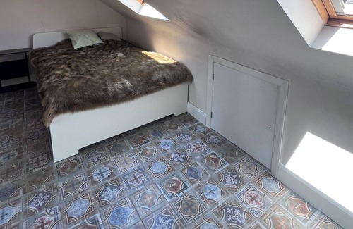 Kensal Green Apartment | Charming and Spacious Self Catering Studio in Kensal Green Close to Notting Hill