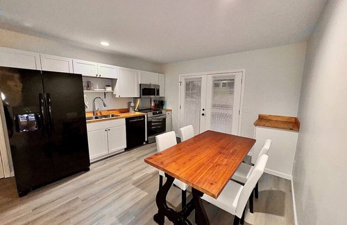 Shell Point House | Charming and Specious. Pets Yes