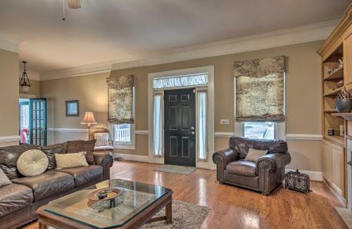 Anderson Villa | Charming Anderson Villa with Screened Porch!