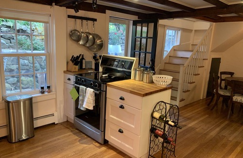 Marblehead House | Charming antique in heart of downtown and minutes from the beach
