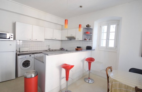 Evian-les-Bains Apartment | Charming apartment with balcony, wifi and pets allowed in Évian-les-Bains