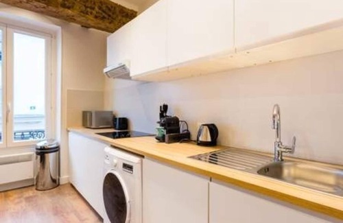 11th Arrondissement Apartment | Charming Apartment -1BR/4P- Bastille