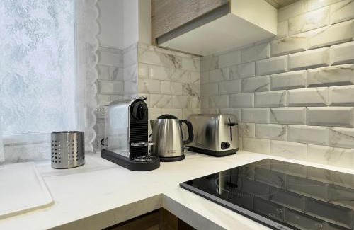 Passy Apartment | Charming Apartment 4P- Eiffel Tower Face