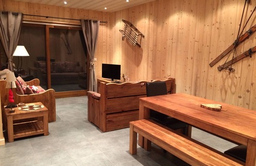 Le Praz de Lys Apartment | Charming apartment at the foot of the Praz de Lys slopes (6 people)
