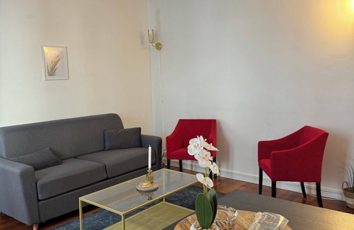 Quartier Saint-Georges Apartment | Charming apartment at the Moulin Rouge