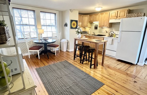 Rockport Apartment | Charming Apartment Centrally Located