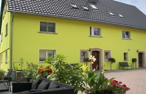 Lichtenhain House | Charming apartment in Sebnitz with garden