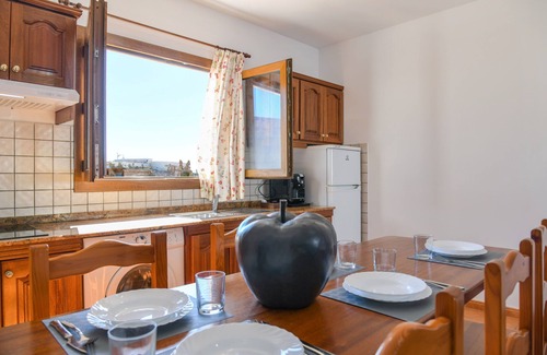 Caleta de Sebo Apartment | Charming Apartment "Flor Seis" with Sea View or Mountain View, Wi-Fi & Terrace