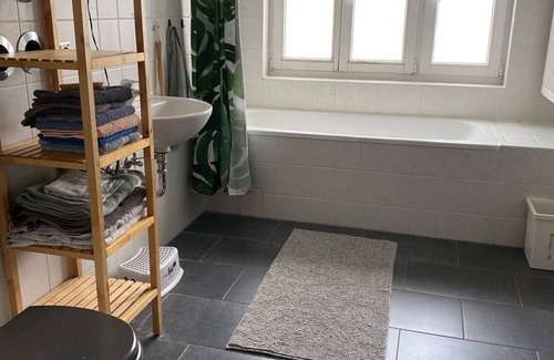 Tempelhof Condo | Charming apartment in Alt-Tempelhof