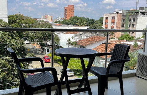 Campestre Apartment | Charming apartment in Cali with WiFi and AC near to restaurants and shops