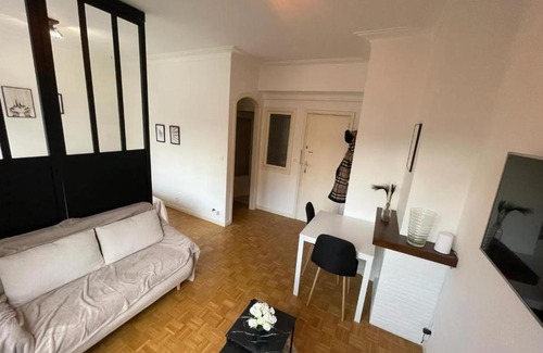 Postel Apartment | Charming apartment in Ixelles 40 m² private parking