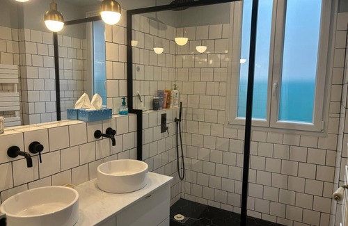 Quartier Saint-Ambroise Apartment | Charming apartment in the 11th district