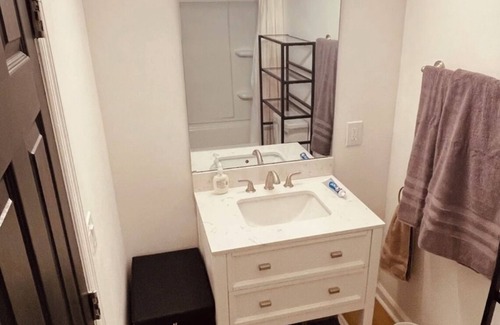 Brunswick Apartment | Charming Apartment located in Historic Brunswick; Family and Pet Friendly!