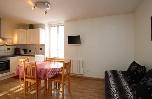 Mont-Dore Apartment | Charming Apartment near Mont-Dore Center with Modern Amenities and Free Wifi