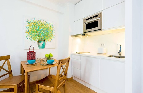 Santa Cruz Apartment | Charming Apartment Next to the Cathedral. Placentines