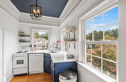 Southwest Raleigh Apartment | Charming Apartment on Popular Glenwood South