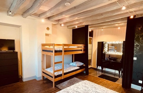 Thiveral-Grignon Apartment | Charming apartment - Plaisir / Plaine de Versailles (ideal Pro)