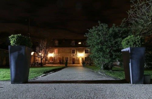 Thiveral-Grignon Apartment | Charming apartment - Plaisir / Plaine de Versailles (ideal Pro)