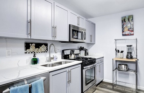 Mahncke Park Apartment | Charming Apartment in the Heart of San Antonio by RedAwning