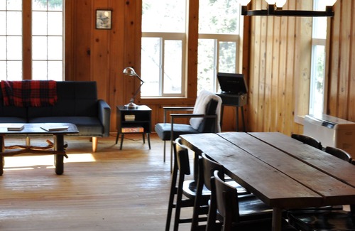 Sierraville Apartment | Charming apartment in small mountain town, 2 miles from hot springs!