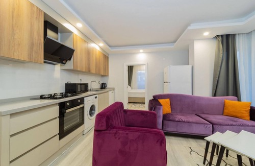 Lara Apartment | Charming Apartment with Pool in Muratpasa Antalya