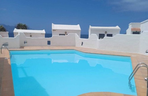 Galdar Apartment | Charming apartment with spectacular oceanfront views.