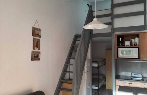 La Franqui House | Charming apartment with private terrace, 800 m from the sea, ideal for families.