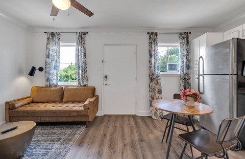 Faubourg Livaudais Apartment | Charming Apt Close to the Garden District, Wi-Fi, Off-Street Parking, and More!
