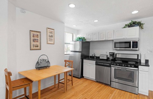 Mount Washington Apartment | Charming Apt-Grandview Ave-Pittsburgh Iconic Views