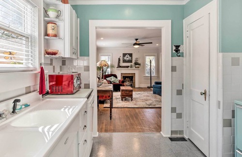 Westside House | Charming Atlanta Retreat w/ Grill & Fire Pit!
