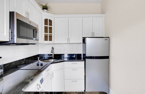 Back Bay Apartment | Charming Back Bay 1BR w/W/D, nr Copley T, by Blueground