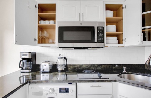 Back Bay Apartment | Charming Back Bay 1BR w/W/D, nr Copley T, by Blueground
