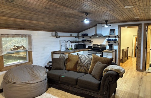 Seymour House | Charming barn loft in the Smoky Mountains.