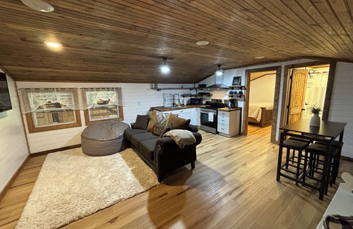 Seymour House | Charming barn loft in the Smoky Mountains.
