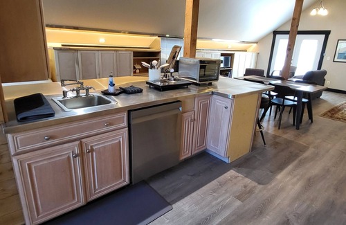 Bellingham House | Charming barn studio in peaceful Bellingham with AC