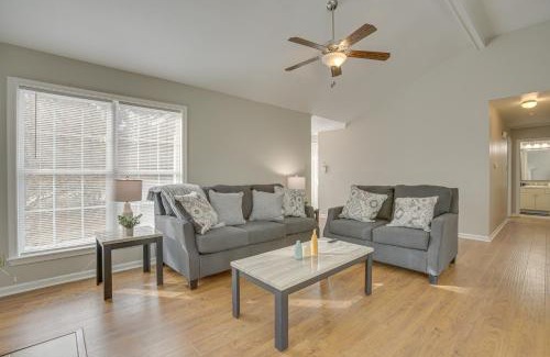 Mid City South Apartment | Charming Baton Rouge Retreat with Community Pool!